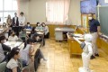 ペッパーの授業を学ぶ子どもたち