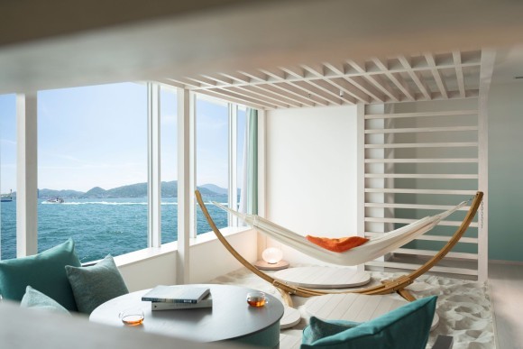 海峡カバナスイートのリビング