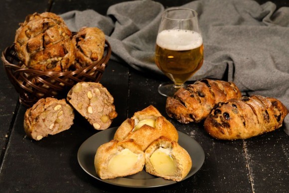 【1/2新発売！お酒のお供におすすめな "夜パン"第３弾】名古屋発ベーカリー「バゲットラビット」にて、こだわりのチーズを使用した「HISADAのブルーチーズジャガ」などビール仕込みのパン３種が登場