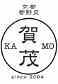 お店のロゴマーク　都野菜というワードを発信し始めたのが2004年　様々な業態を経て都野菜賀茂が誕生しました。