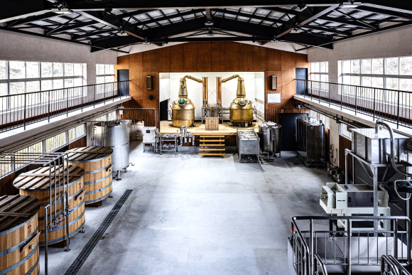 飛騨高山蒸溜所（体育館）