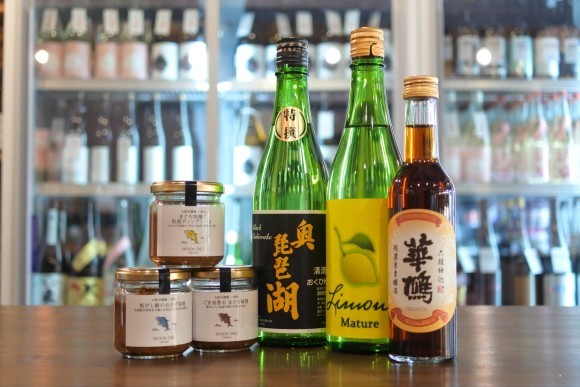 まぐろ味噌3種類と厳選された日本酒のベストペアリングセット