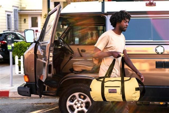 旅行に便利な大容量のトラベルバッグに 新しい色＆サイズが新登場