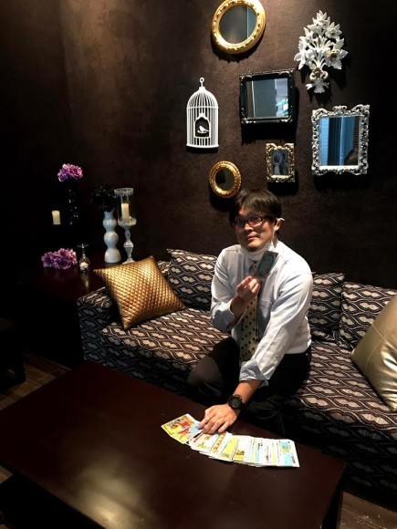 占いの館「うらなや」の占い師うらなや