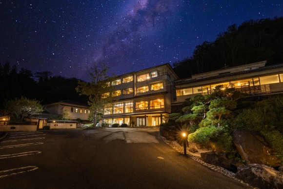 「昼神温泉 四季の織 はなや」外観