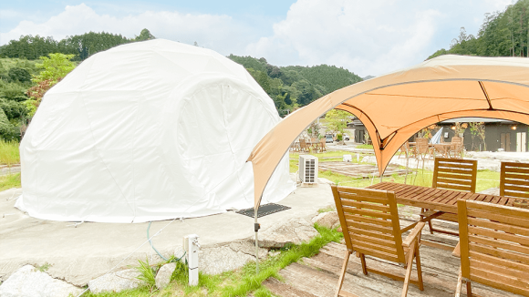 【福岡県朝倉市】杷木松末アウトドアヴィレッジに、愛犬と泊まれる新エリアが登場！