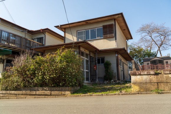 人が住まなくなった空き家。持て余された家が、次の誰かの暮らしをつくるきっかけに。