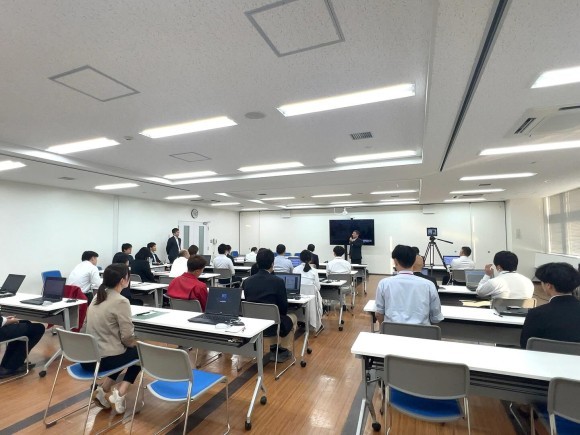 「DX推進リーダー育成研修」の最終報告会を開催