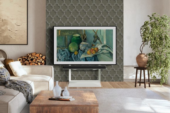 累計出荷台数80万台を突破したWALLテレビスタンドから新製品「WALL　FRAMESTAND」登場。