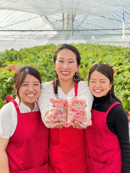 いちご農園をキッチンカー事業『結-yui-』が訪問