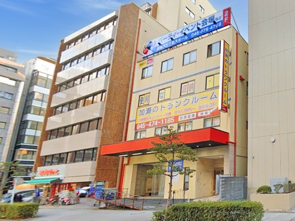 加瀬のトランクルーム港北区新横浜３丁目４階