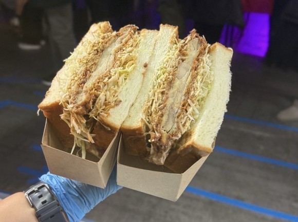 今回の出展にあたりリニューアルしたカツサンドです。