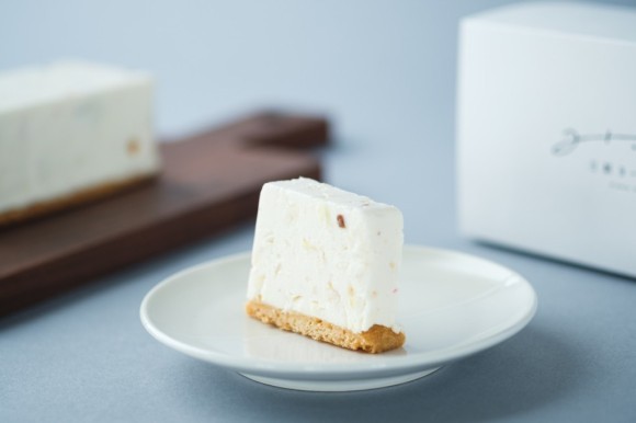 日本初！ヨーグルト専門店が24時間以上かけて作る 「自家製ヨーグルトカッサータ」が全国お取り寄せを開始！！