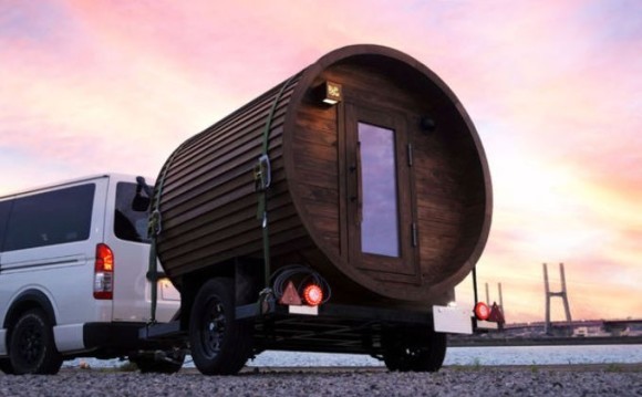 移動可能な常陸檜のバレルサウナ