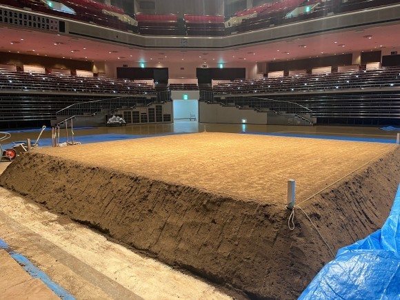 両国国技館へ約40㎥「本荒木田®」の搬入