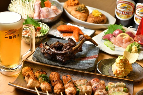 名物の骨付き鶏や博多名物など