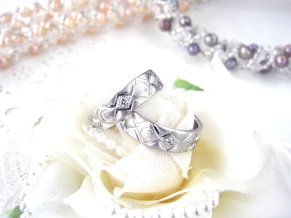 他にはないデザインやリング幅で結婚指輪（マリッジリング）をお探しの方もお任せください。