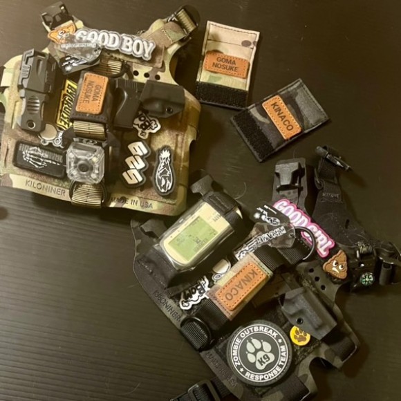 首輪やハーネス、リードなどに取り付け可能！