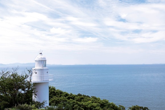 ホテルたつきに隣接する「橋田鼻灯台」