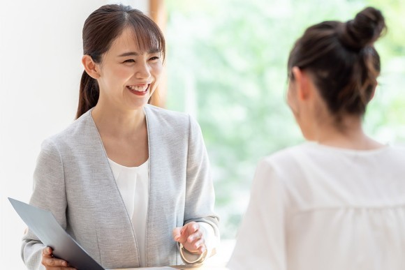 20-30代とハイスぺに強い結婚相談所「Adore」が婚活カウンセラーを募集中
