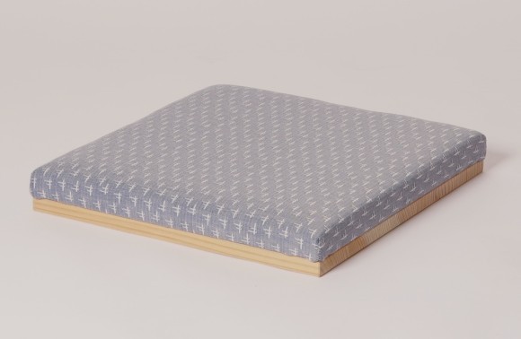 木の座布団「おざぶ」