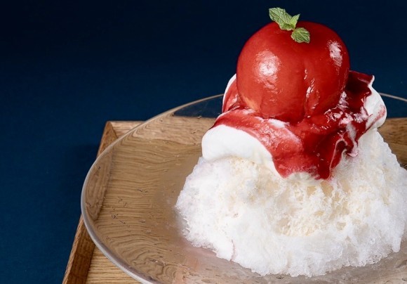 絶品！丸ごと桃のかき氷