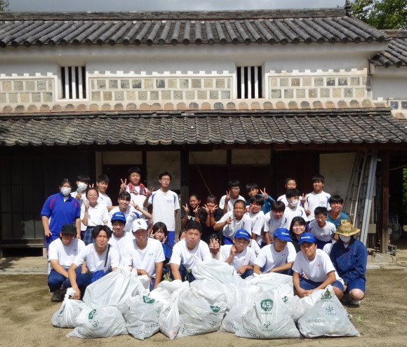 ゴミ拾い活動の様子