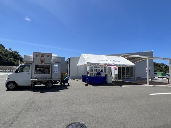 玉泉院勝浦会館での営業風景