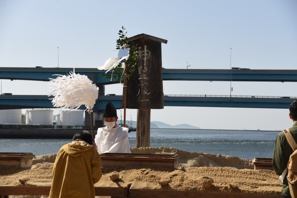 社日祭（お潮井取り）　潮井浜の様子