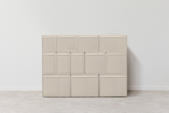 組み合わせて使える収納ケース「ベージュ」を積み重ねた画像