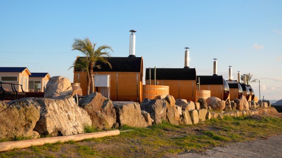 しお活HARBORの施設外観