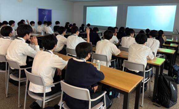 SB C&S、ソフトバンクと合同で実践学園中学校・高等学校の企業体験を実施