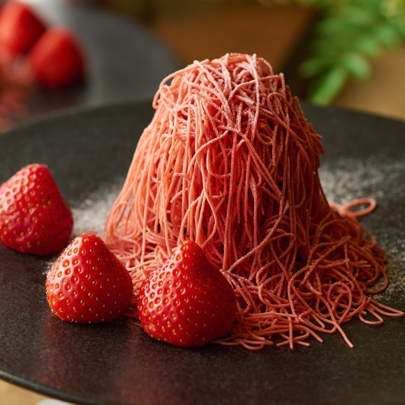 苺づくしのスイーツバイキング　「しぼりたて苺モンブラン」イメージ