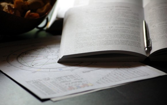 KAMAKURA HOROSCOPE & KINESIOLOGY