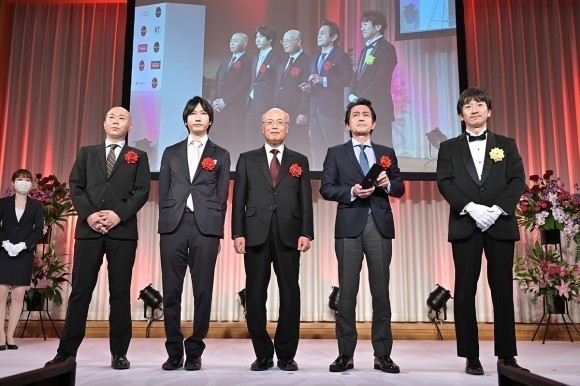 (左より) 小山紘一弁護士、中島博之弁護士、前田哲男弁護士、CODA代表理事、審査員/代泰征氏