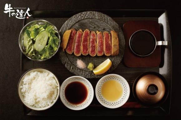 【気軽に贅沢ランチを】焼肉店「牛の達人」対象店舗にて、国産牛を使用したランチ限定メニュー「国産上ロースカツ定食」が登場