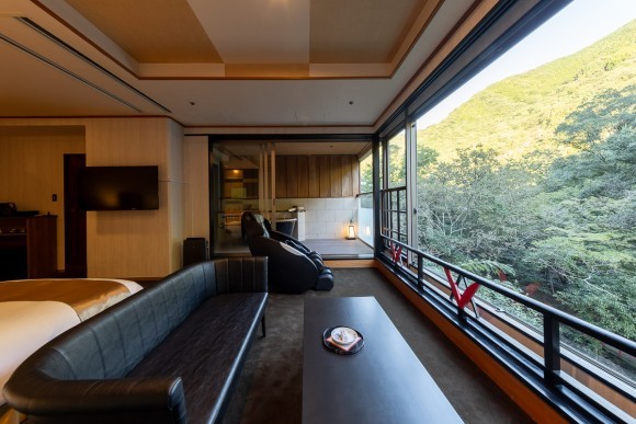 川床露天風呂付客室・源泉かけ流し