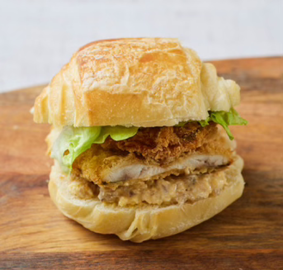 厳選された鮮魚をつかった大磯フィッシュバーガー