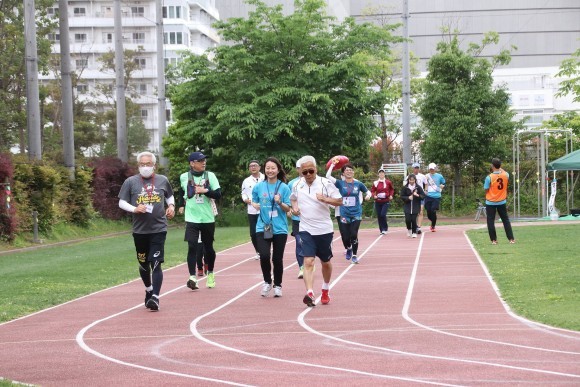 心臓手術経験者も一緒にジョギング＆ウォーキングを楽しむ、After Surgery Fun Run大会の様子。江東区豊洲にて。