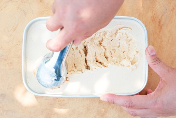 淡路島の北坂養鶏場から、夏のたまごをひんやり楽しむ、アイスをつくれるセットを7月7日より発売開始