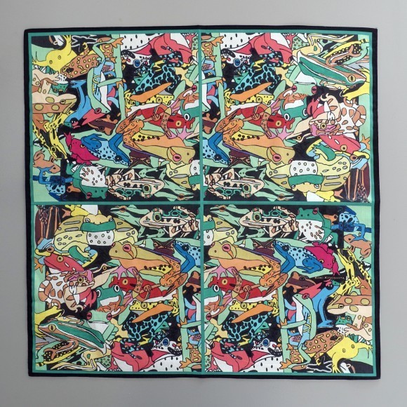 木下晃希アートグッズに「カエル カエル カエル」のコットンスカーフが登場