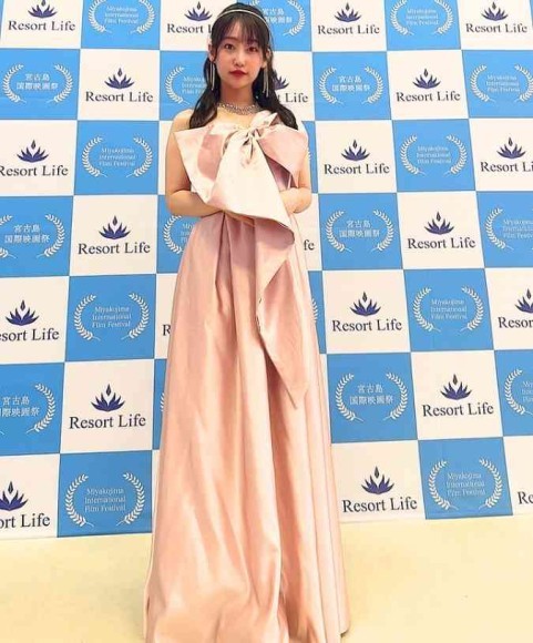 女優　中西悠綺