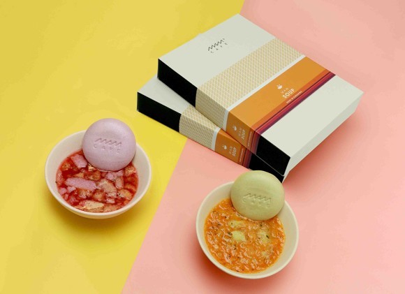 熟練の職人により手作りしているスープ最中