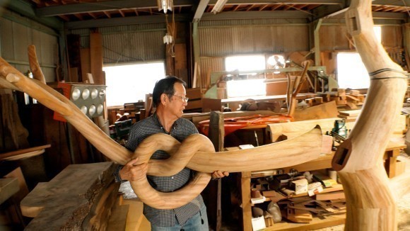 ※西田氏によるオブジェ制作の様子