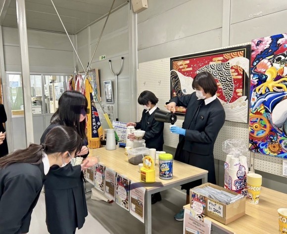 焼津中央高等学校でのコーヒー販売の様子