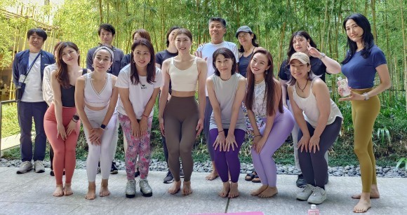 2024年5月18日「ホワイトリボンイベント（ヨガ編）＆汗に強いメイク講座」参加者の皆様と