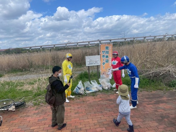 荒川水辺サポーター活動の様子