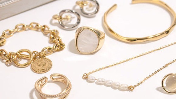 大人の高見えプチプラアクセサリーブランドChooMia(チュミア)より、普段使いにぴったりな金属アレルギー対応ピアス・ネックレス他12アイテムをリリース