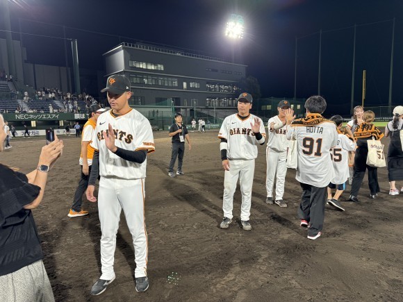 貸出画像「大ハイタッチ会」※昨年の様子