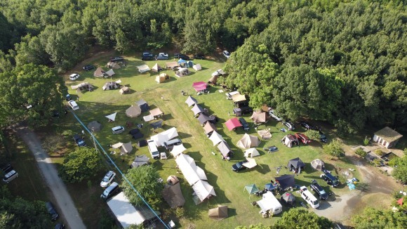 2024年第1回目開催の集合写真（参加者：50組180名）